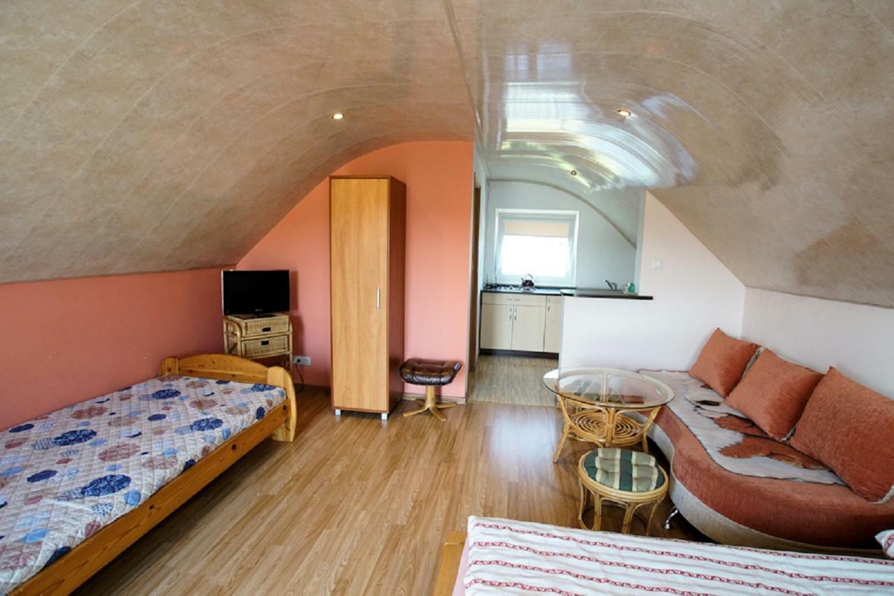 Agroturystka Na Polanie Appartement Swieta Katarzyna  Buitenkant foto
