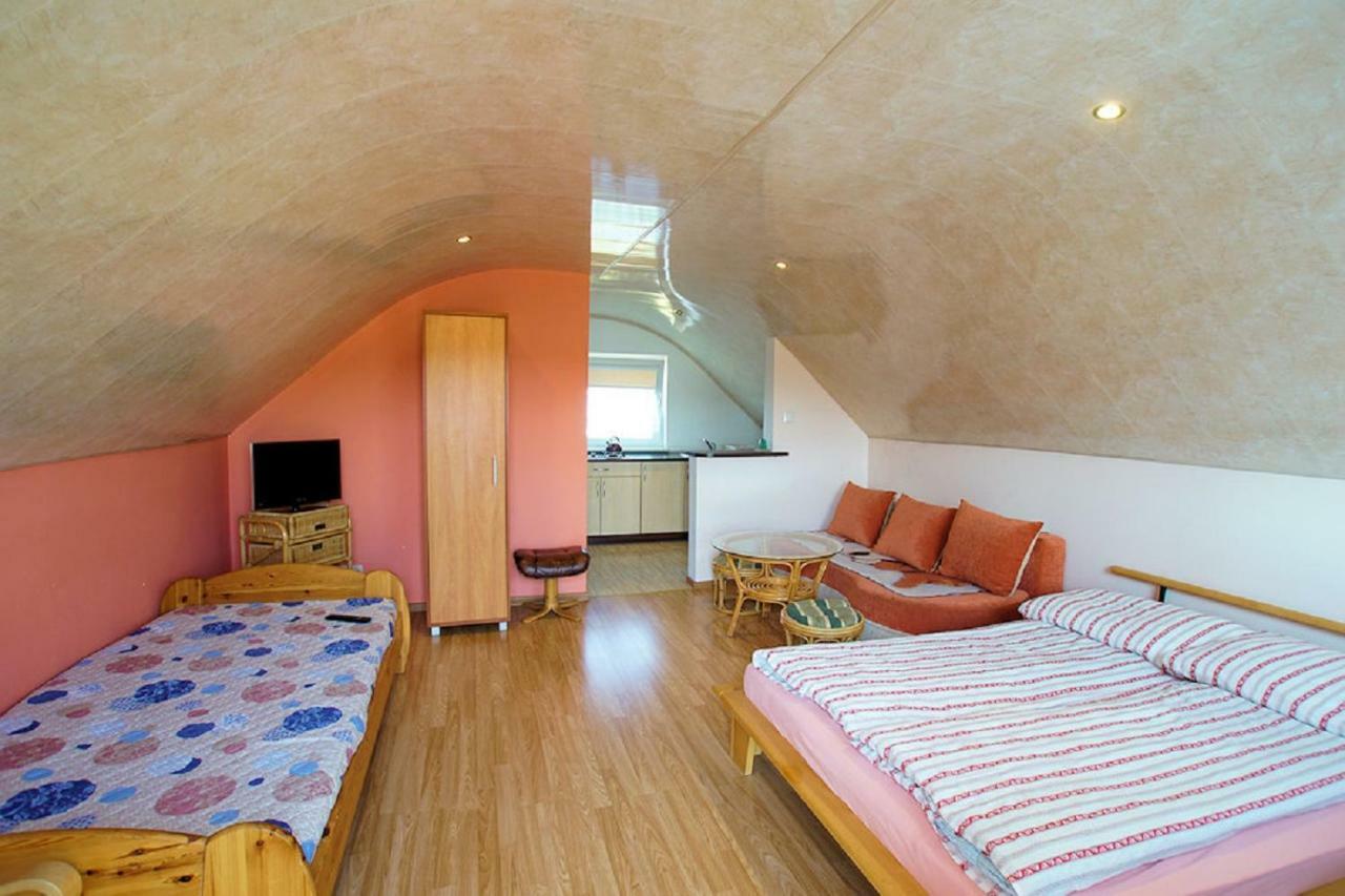 Agroturystka Na Polanie Appartement Swieta Katarzyna  Buitenkant foto
